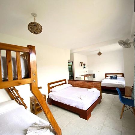 Whale House Hotel Puerto Lopez Ruang foto